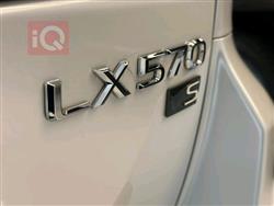 لێکزس LX